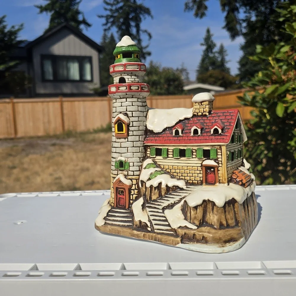 Vintage Lefton Holiday Winter Lighthouse Lamp Signed 1988 Hanpainted